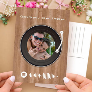 Tarjeta de foto de tarjeta de regalo personalizada con código de Music para el día de la madre - Color de madera